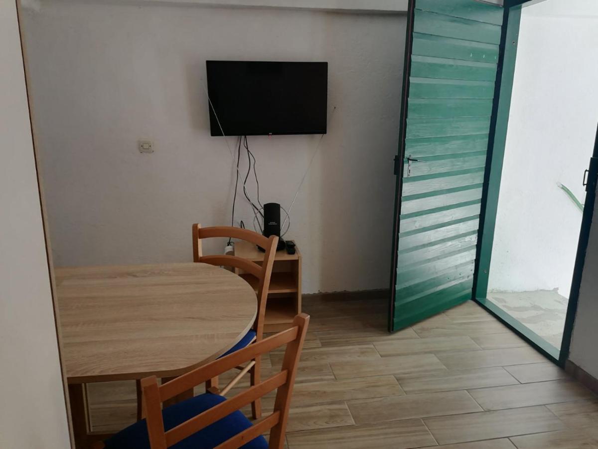 Apartman Milica Golubic  Zewnętrze zdjęcie